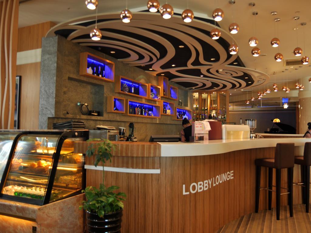 Evergreen Plaza Hotel - Tainan Exterior foto Lobby Lounge