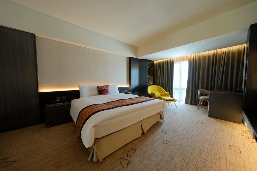 Evergreen Plaza Hotel - Tainan Exterior foto Deluxe Room