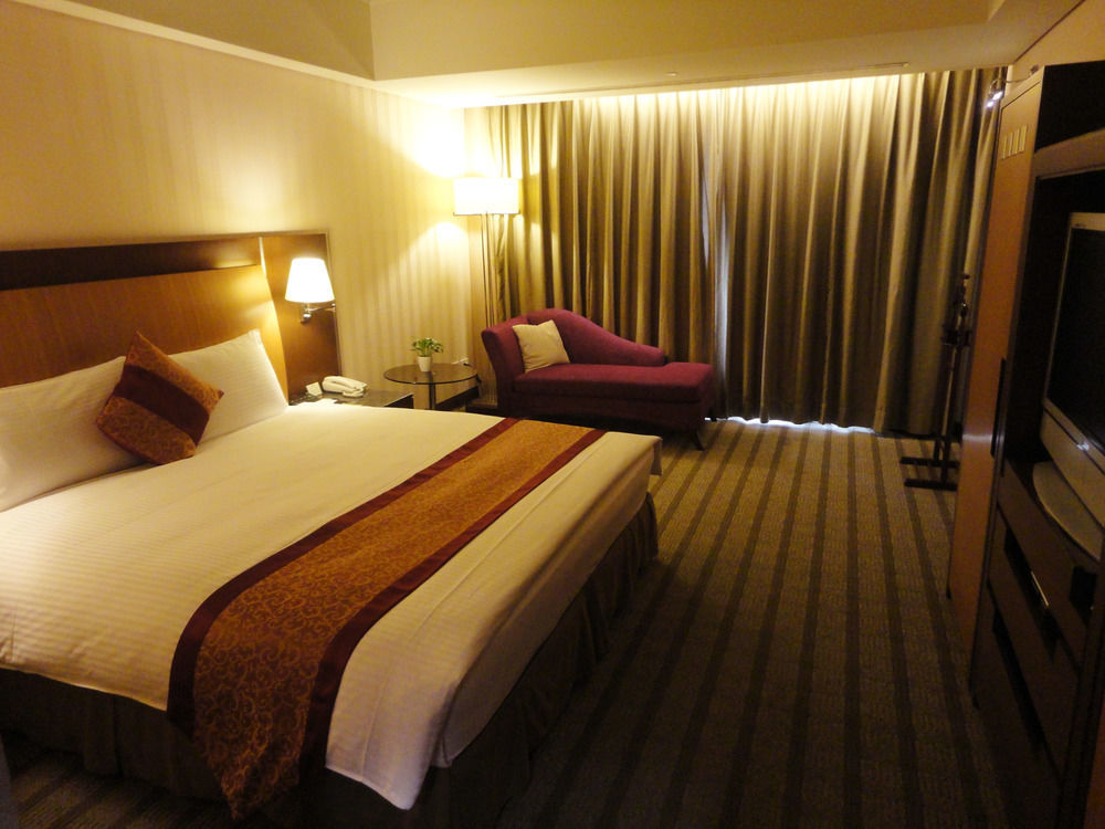 Evergreen Plaza Hotel - Tainan Exterior foto Deluxe room