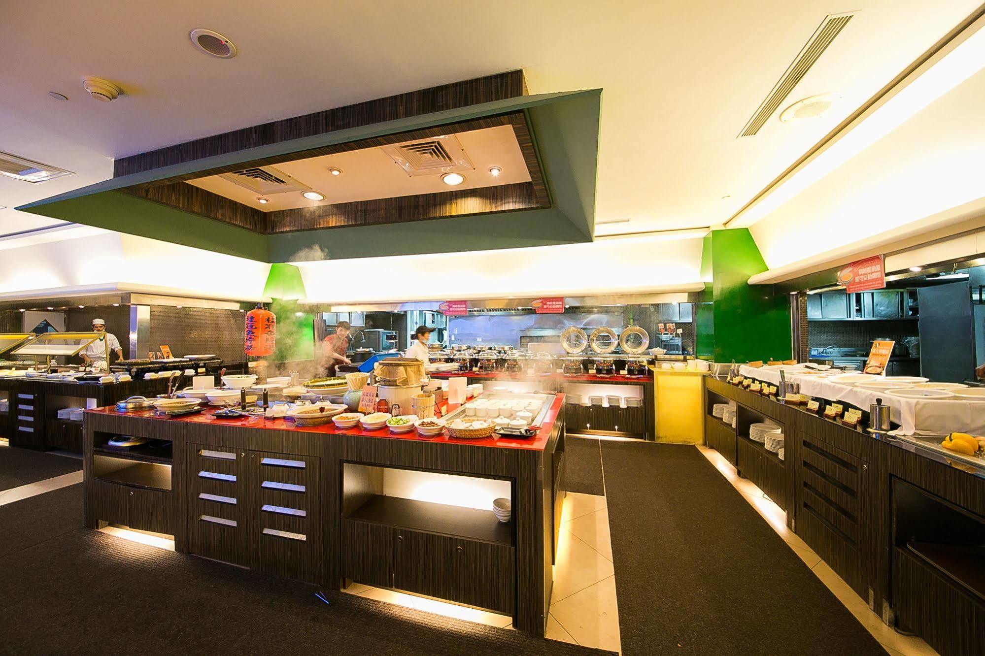 Evergreen Plaza Hotel - Tainan Exterior foto A buffet restaurant in Singapore