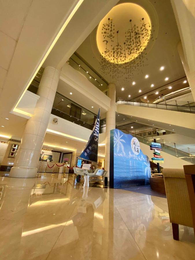 Evergreen Plaza Hotel - Tainan Exterior foto The lobby of the hotel