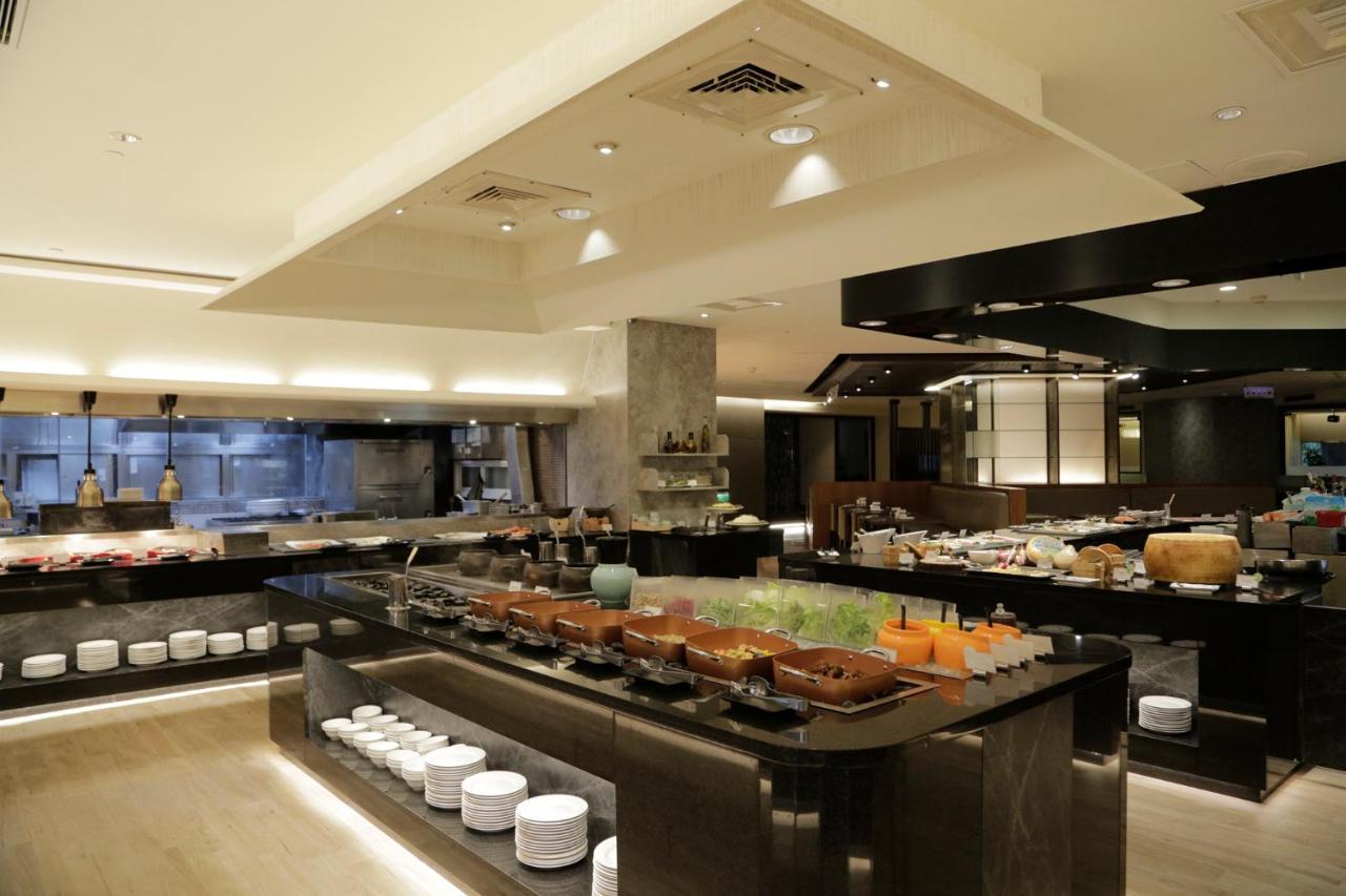 Evergreen Plaza Hotel - Tainan Exterior foto The buffet at the hotel
